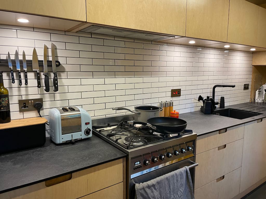 Renovatik kitchen fitter and joinery